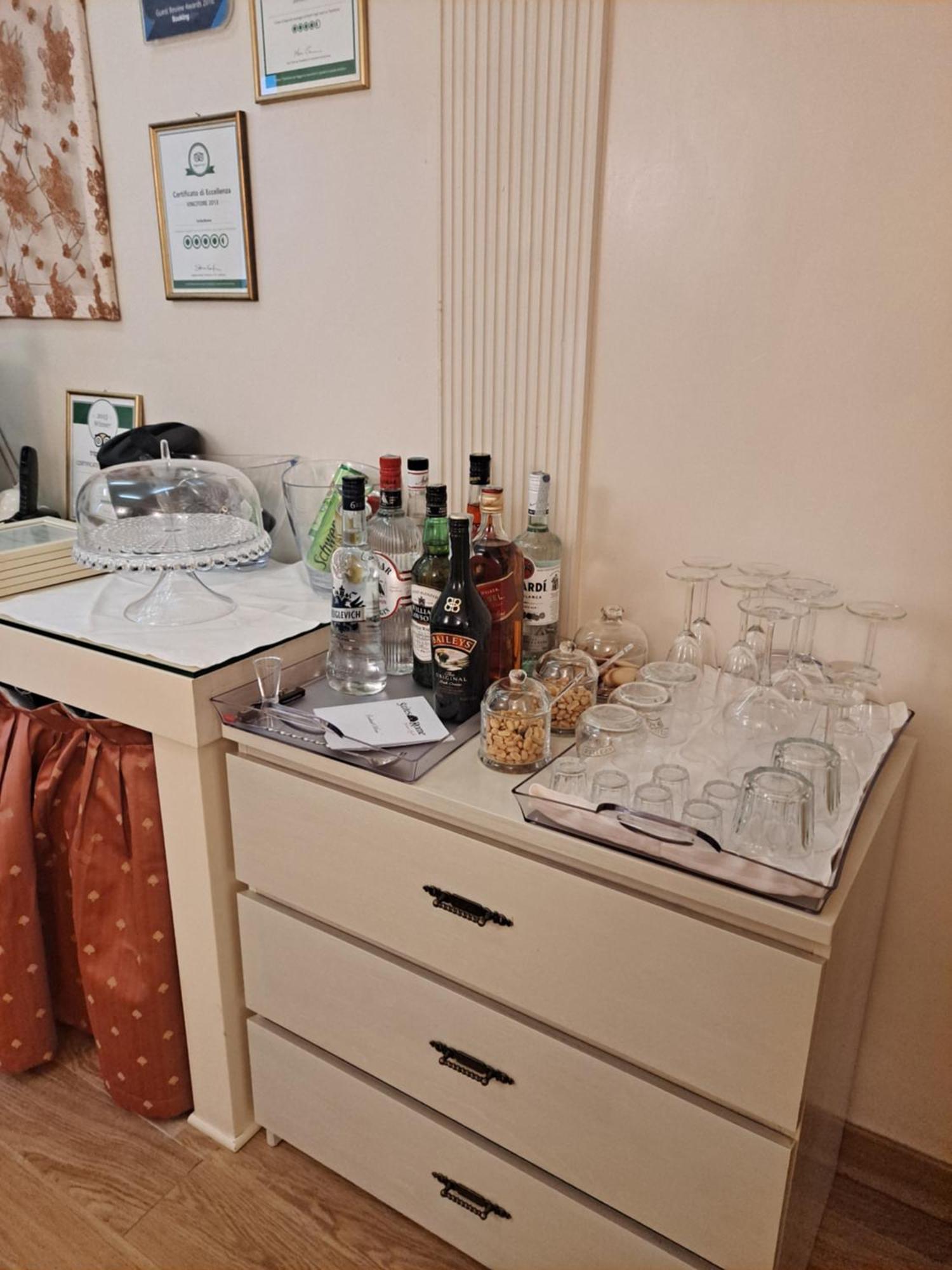 Suites Рим Екстериор снимка